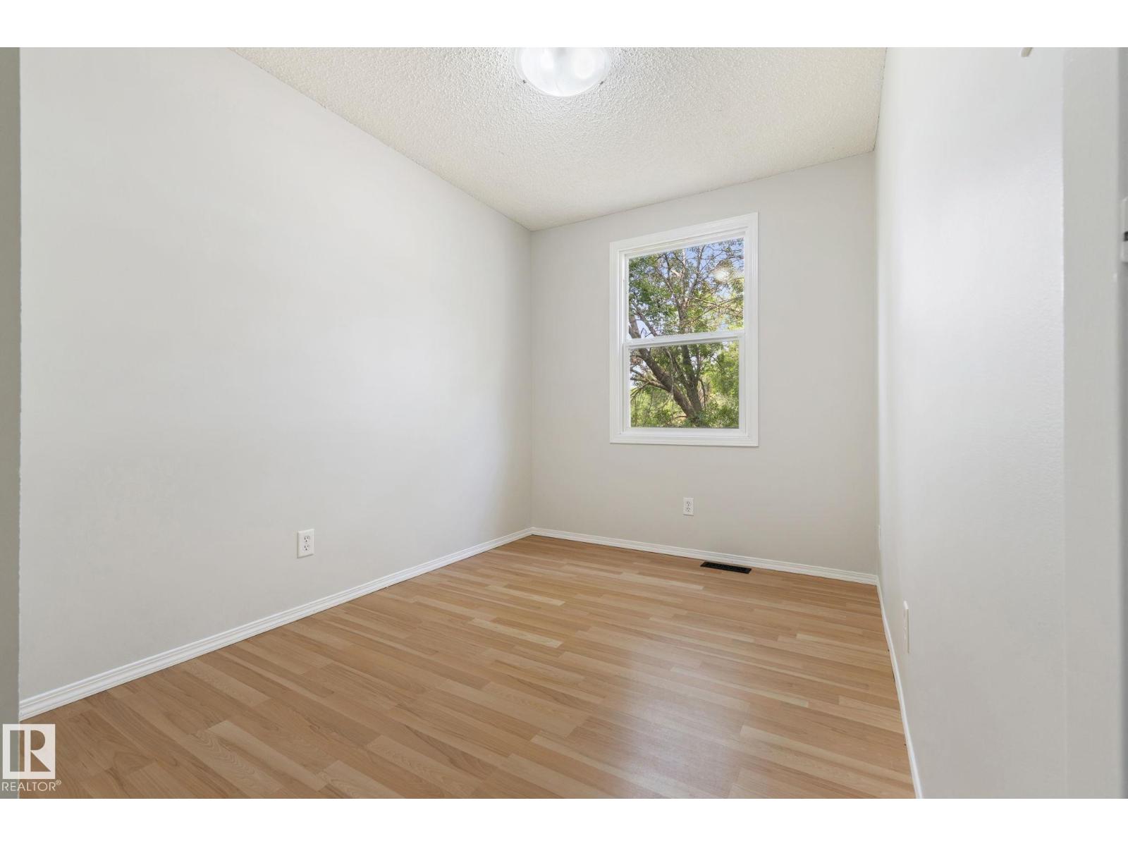 6533 180 ST NW - 23