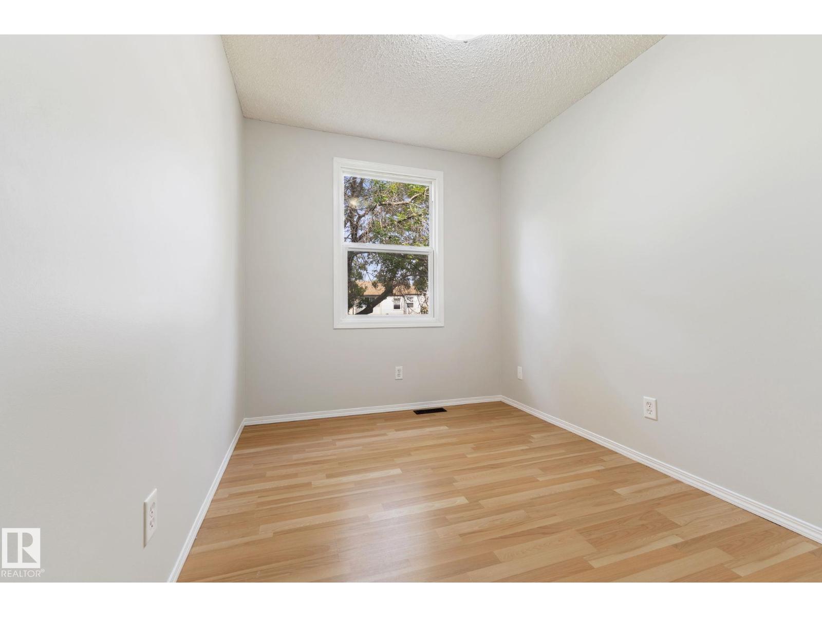 6533 180 ST NW - 24