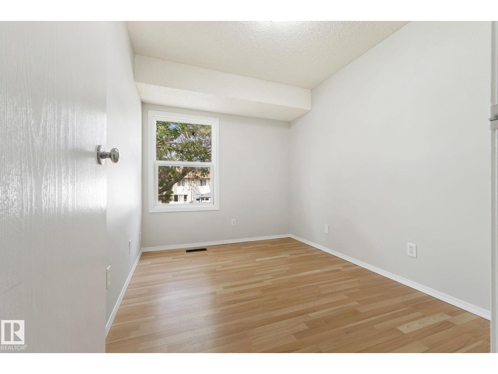 6533 180 ST NW - 27