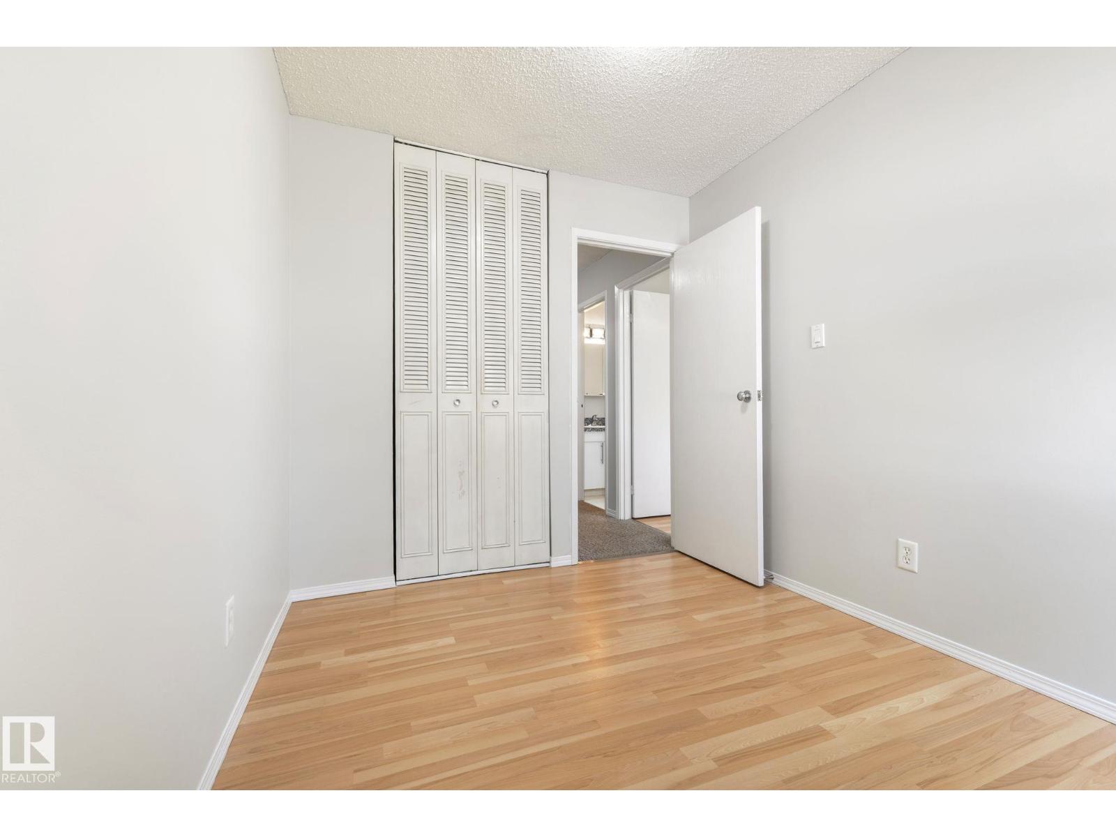 6533 180 ST NW - 29