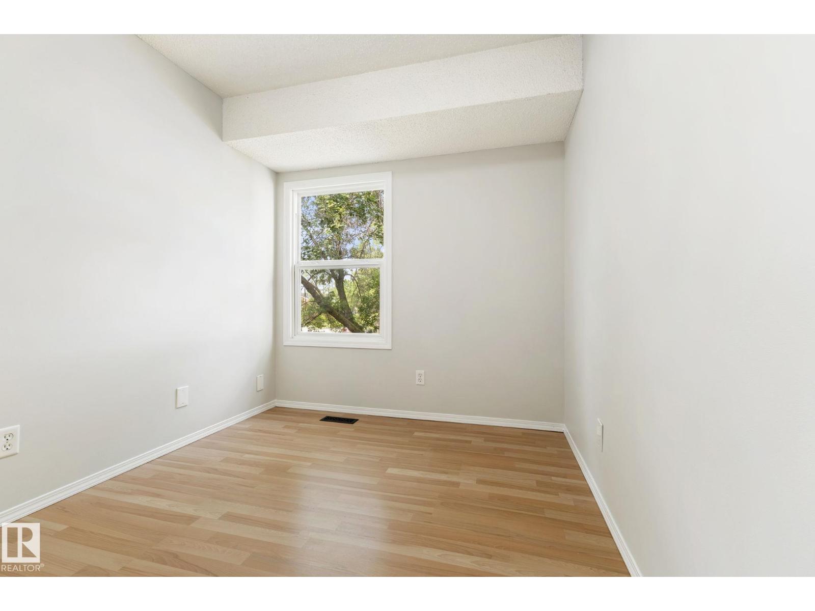 6533 180 ST NW - 30
