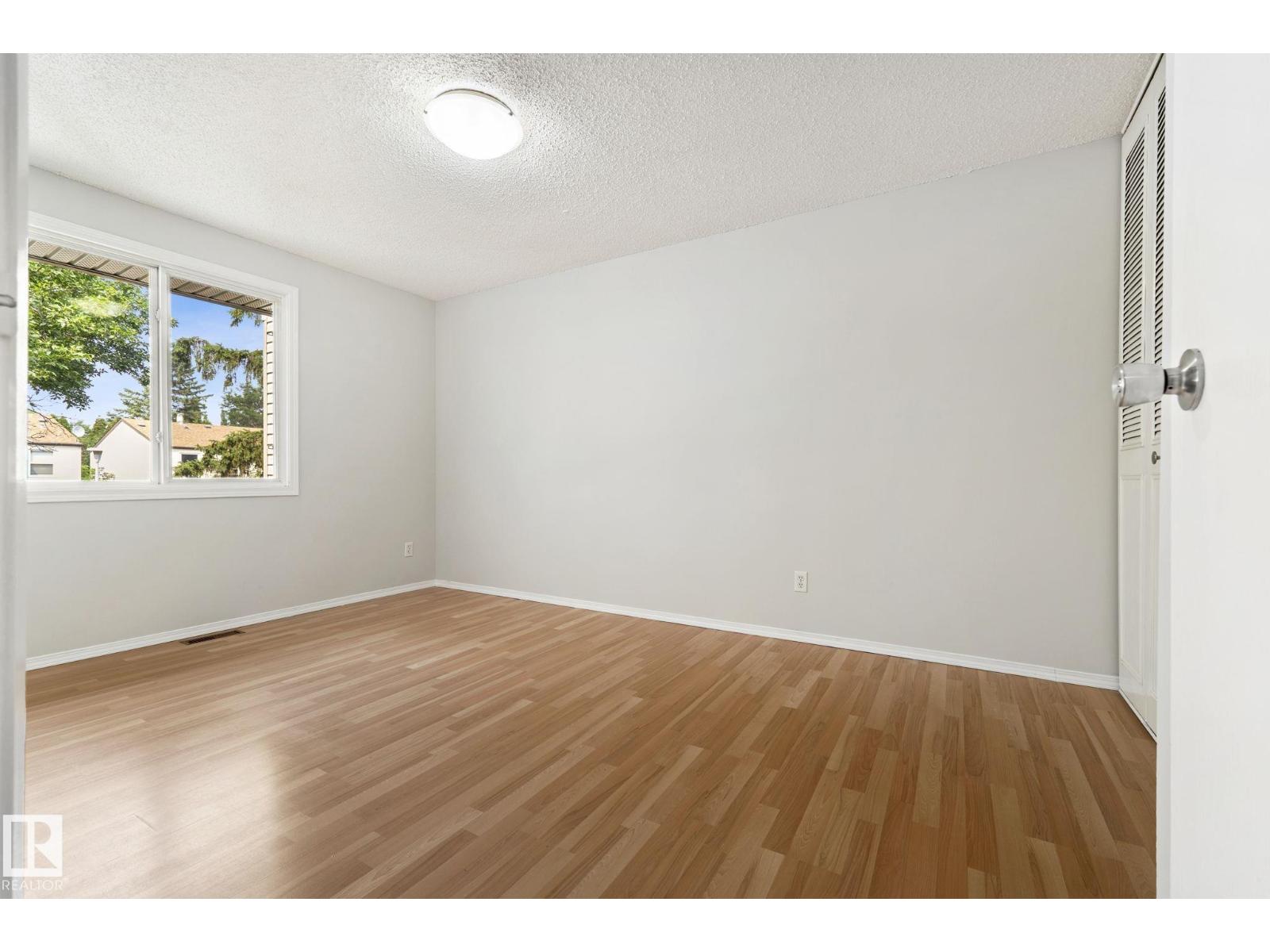 6533 180 ST NW - 31