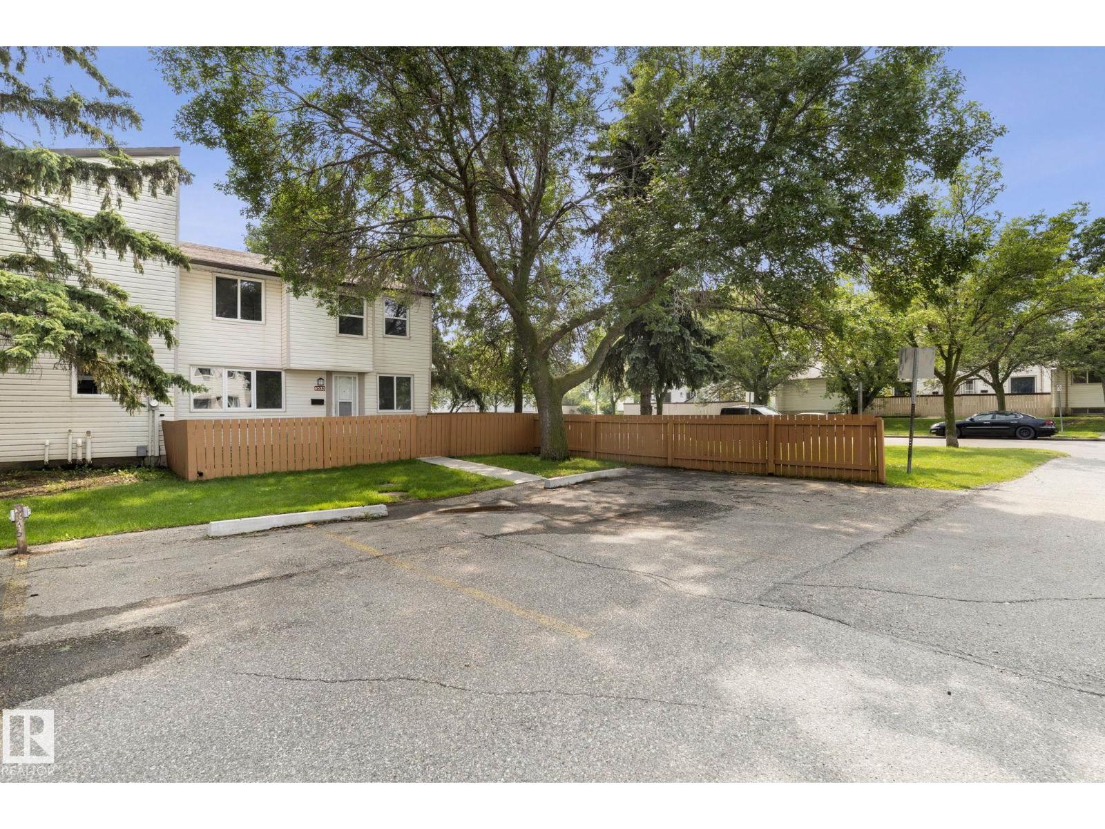 6533 180 ST NW - 4