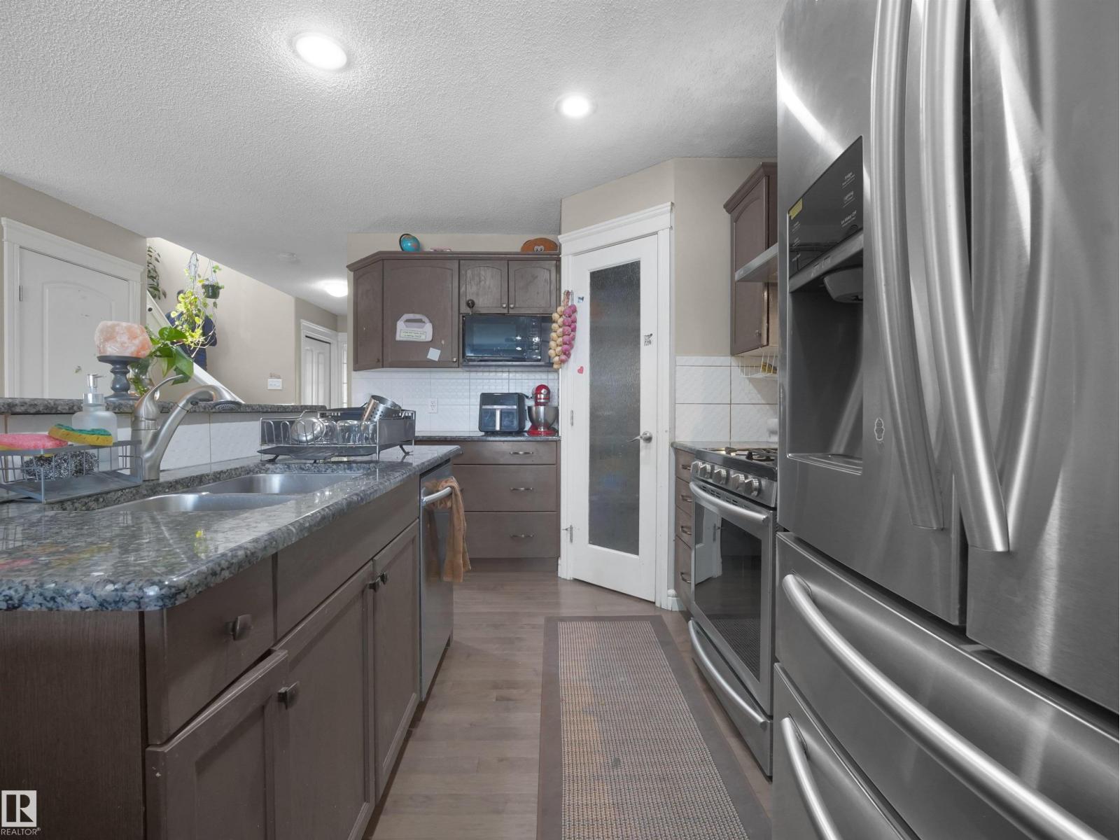 1216 29 AV NW NW - Image 23