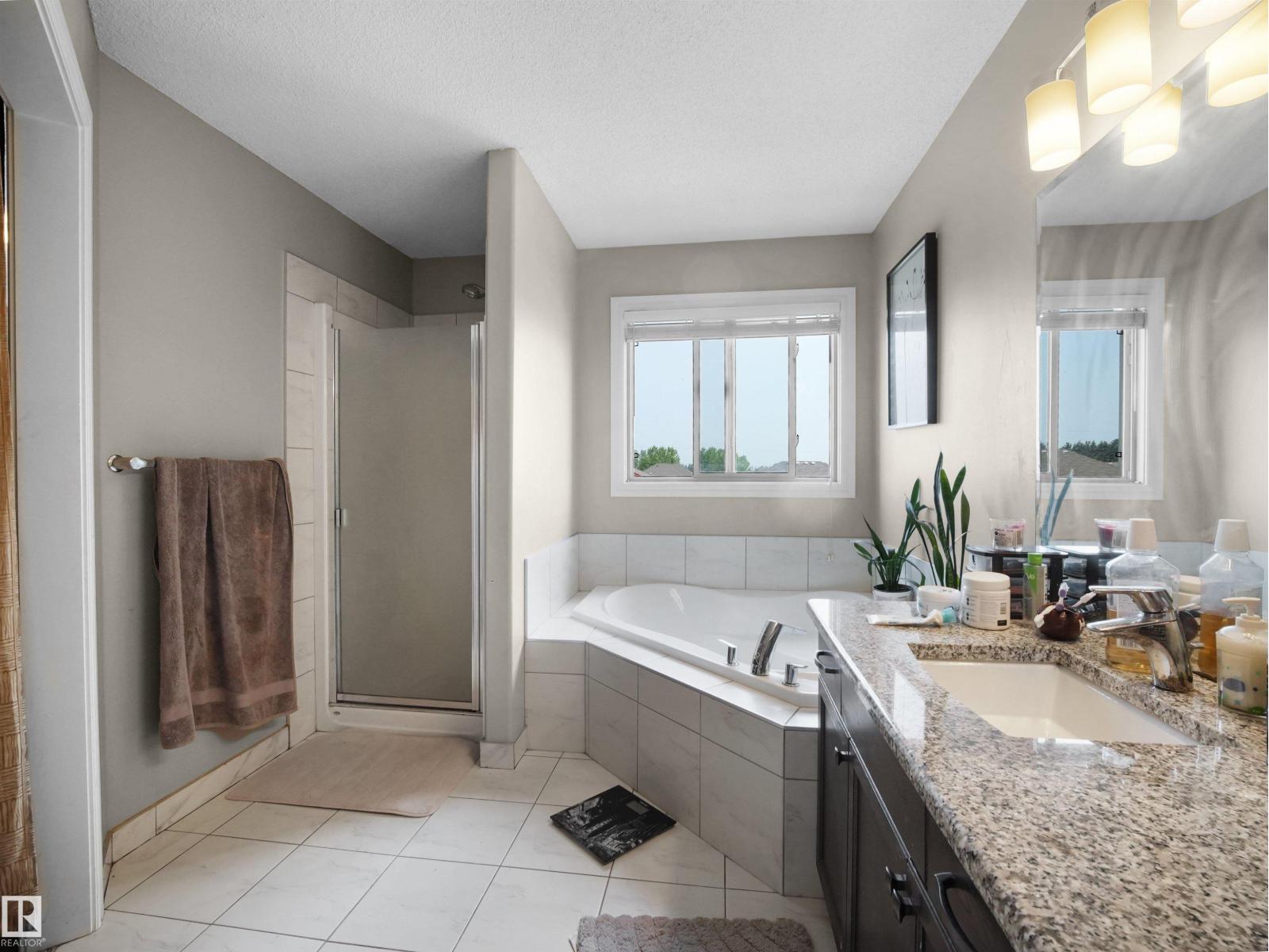1216 29 AV NW NW - Image 40
