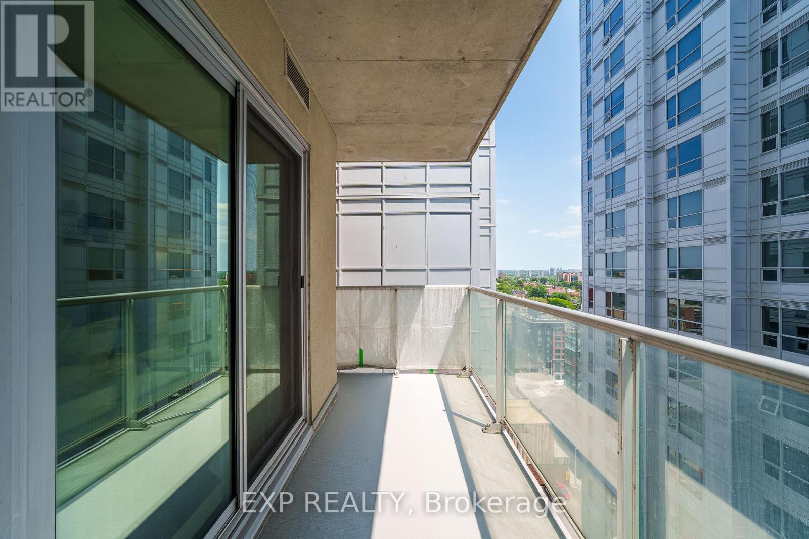 #1906 242 RIDEAU STREET - 16