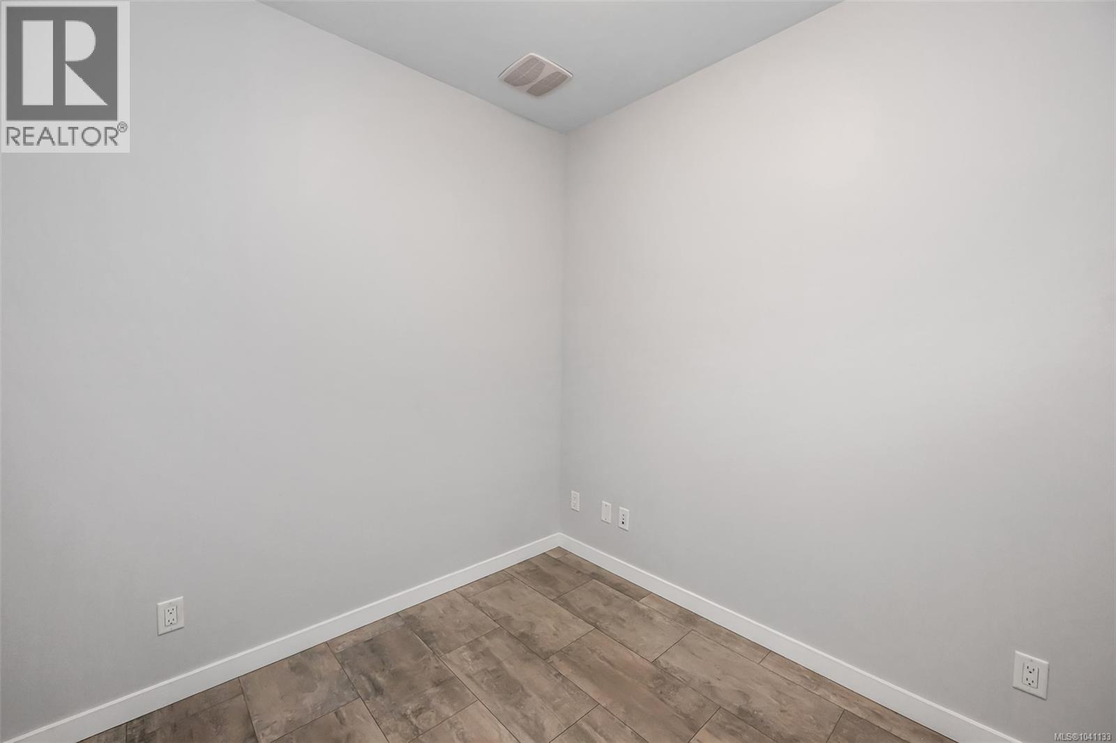 #302 2871 Jacklin Rd - 11