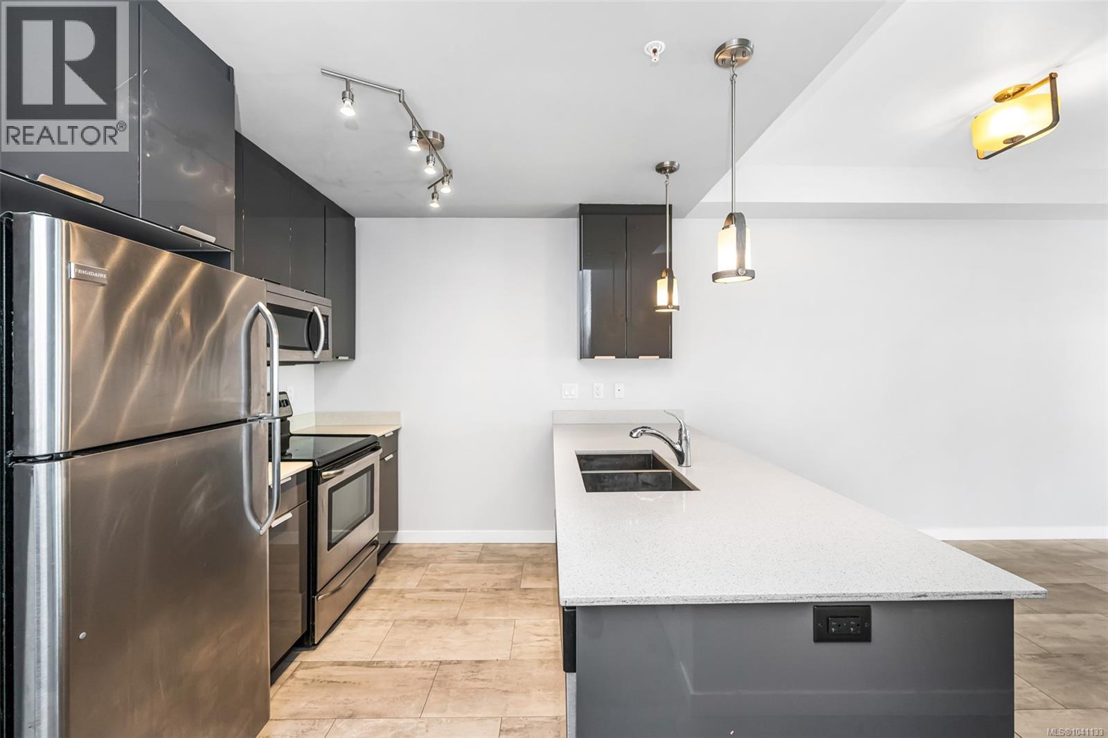 #302 2871 Jacklin Rd - 4