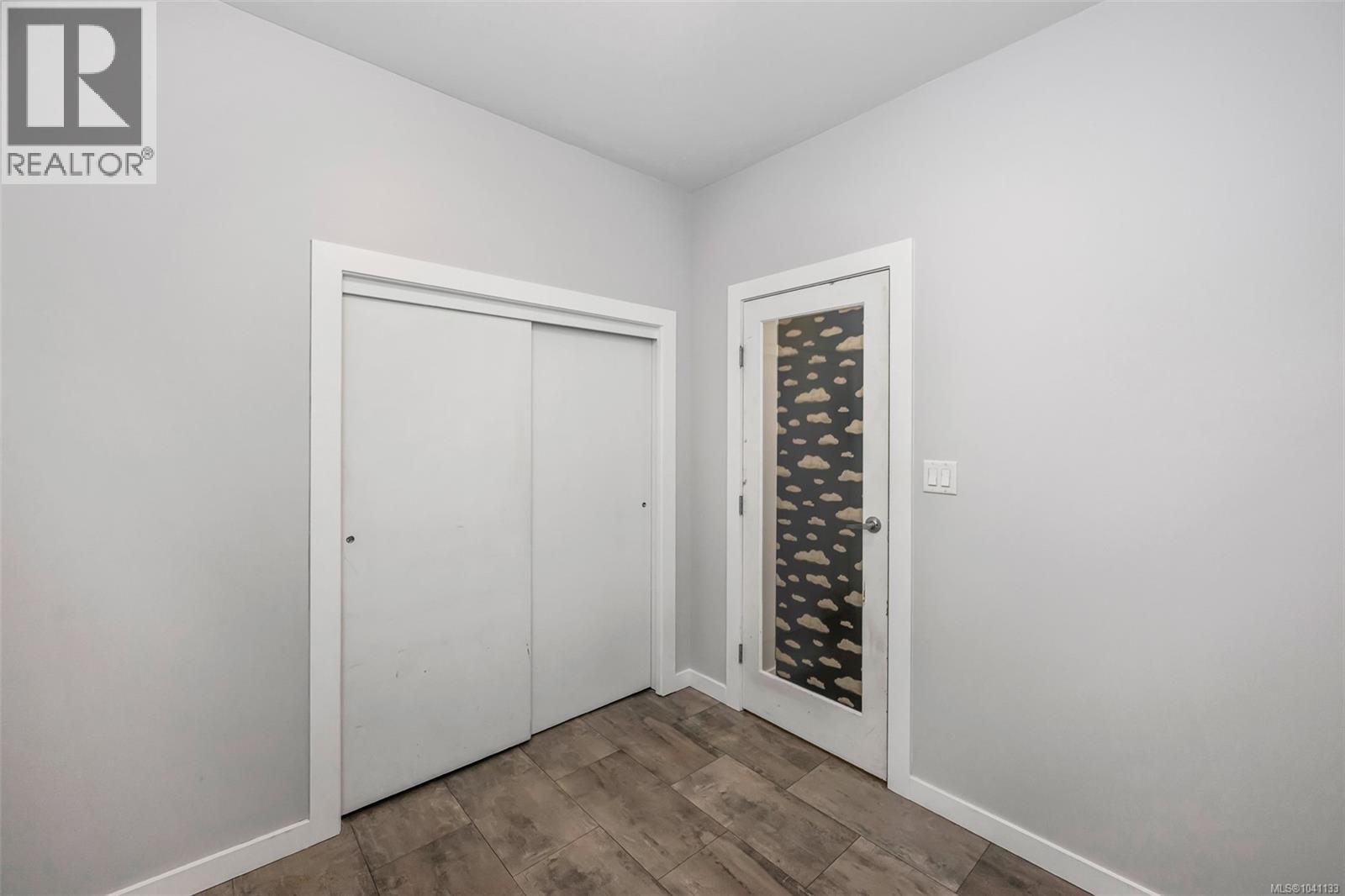 #302 2871 Jacklin Rd - 5