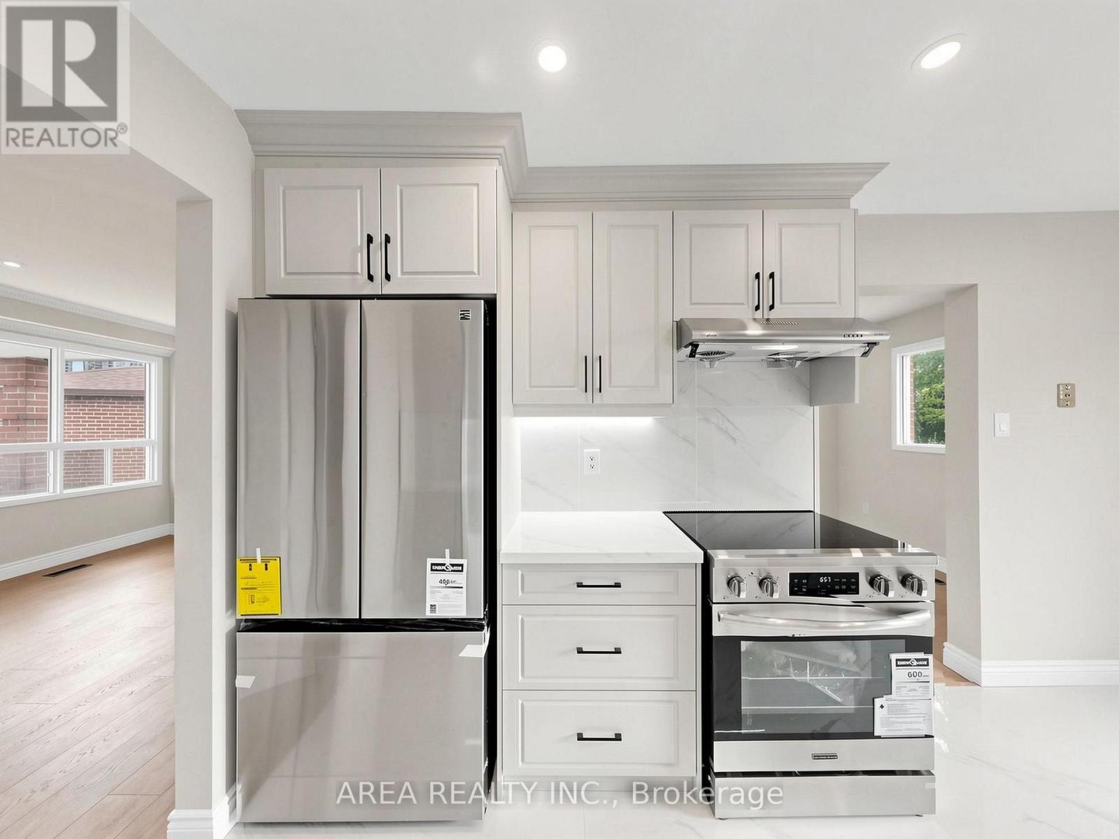 4749 EMPIRE CRESCENT - 10