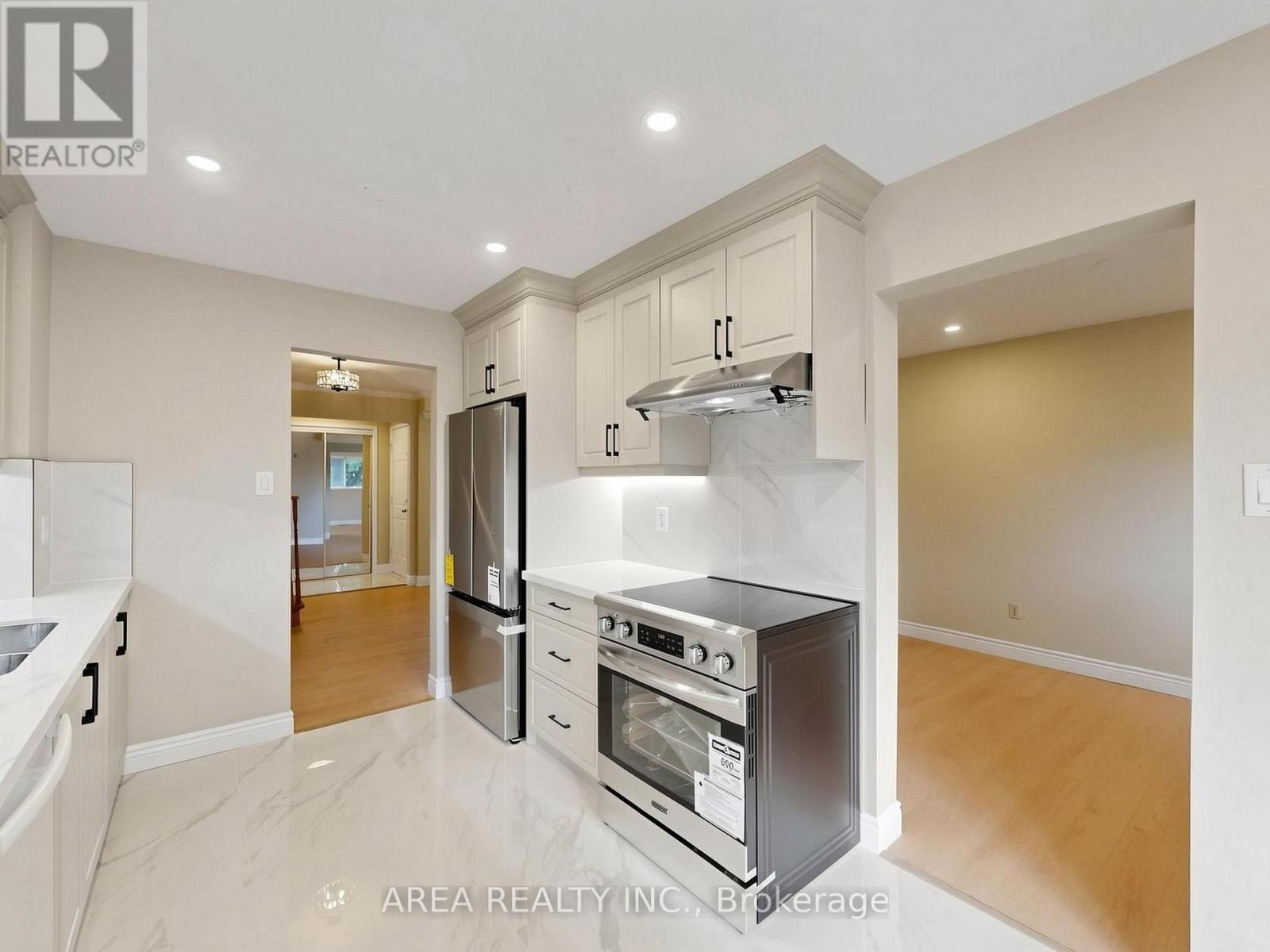4749 EMPIRE CRESCENT - 13