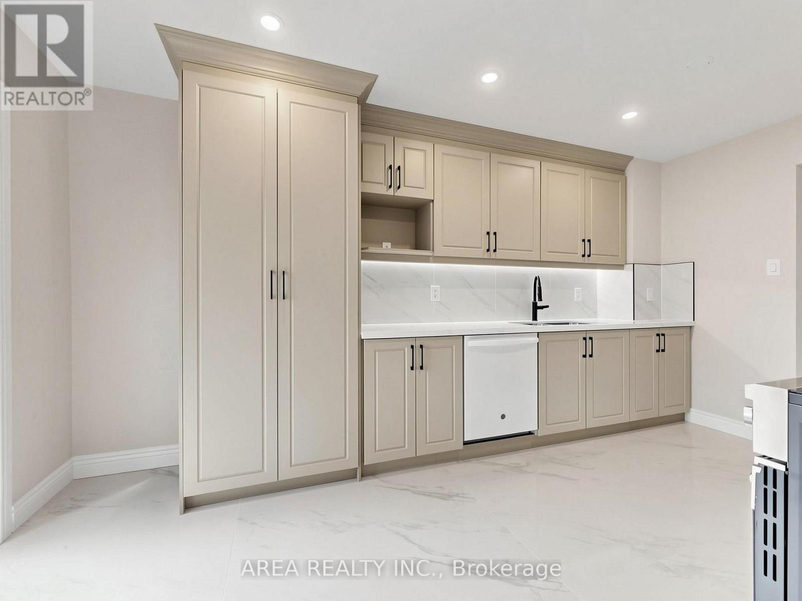 4749 EMPIRE CRESCENT - 14