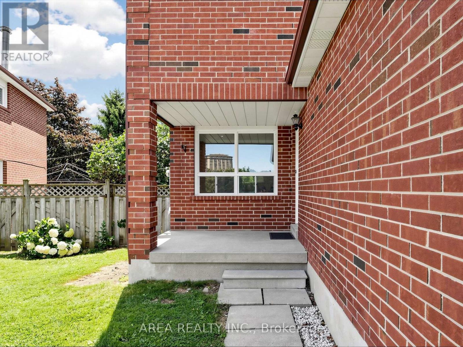 4749 EMPIRE CRESCENT - 2
