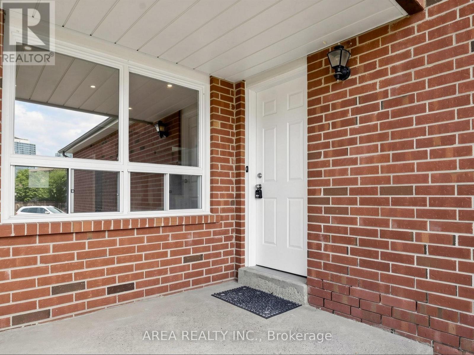 4749 EMPIRE CRESCENT - 3