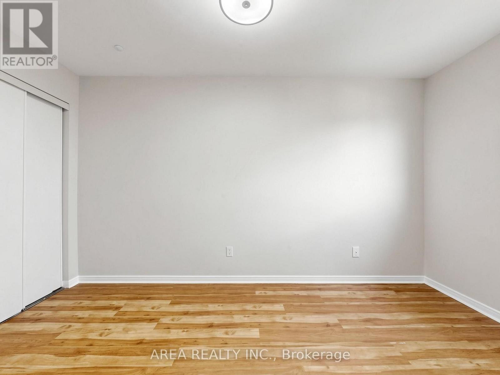 4749 EMPIRE CRESCENT - 31