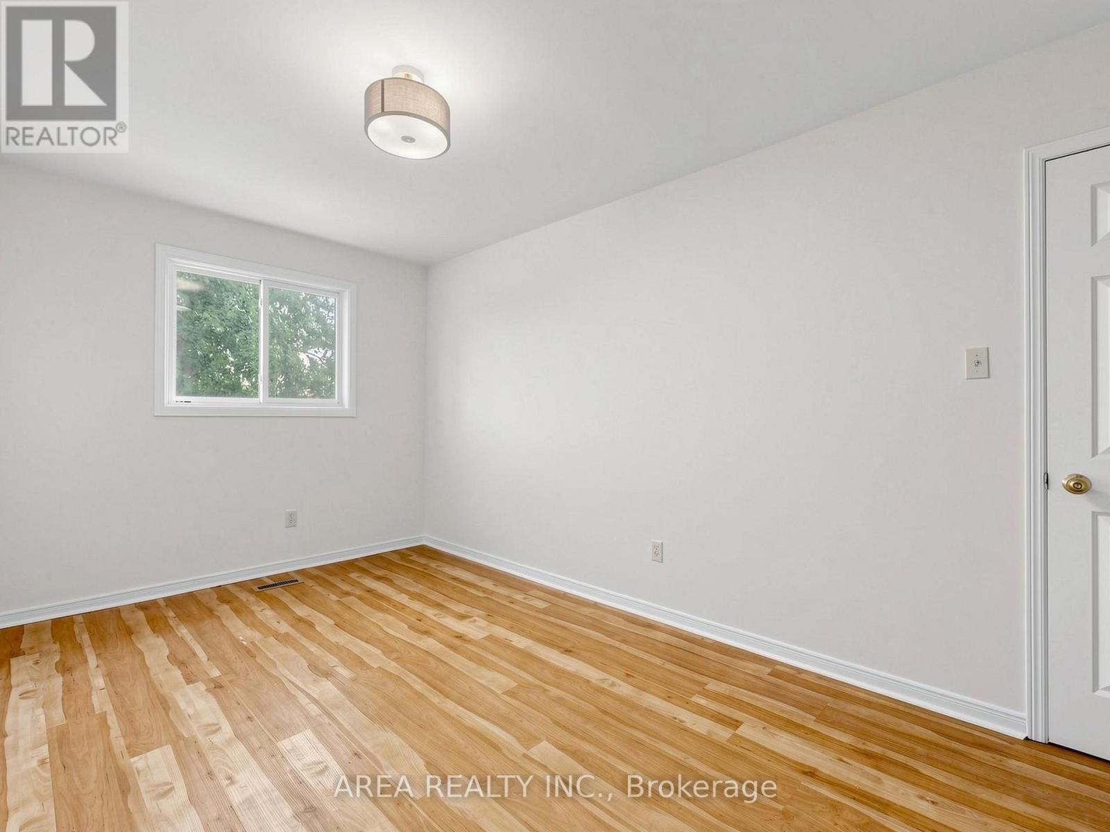 4749 EMPIRE CRESCENT - 34