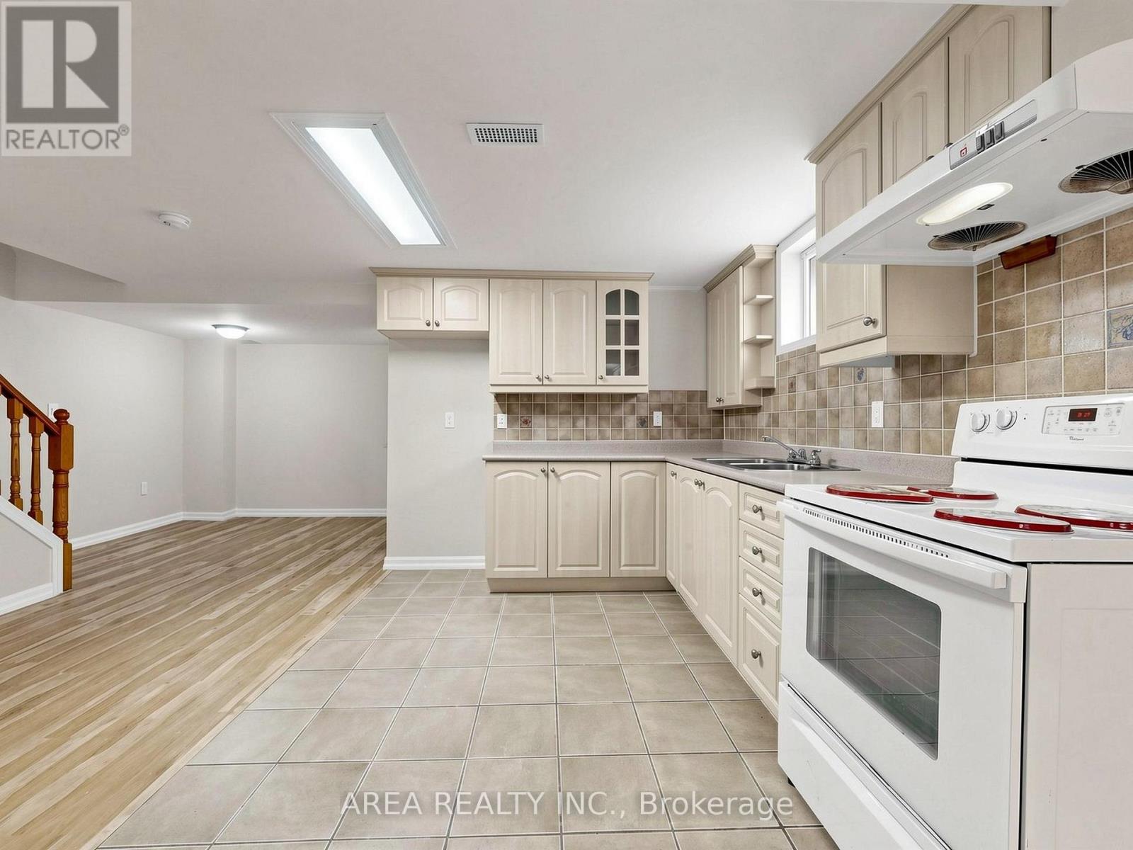 4749 EMPIRE CRESCENT - 39