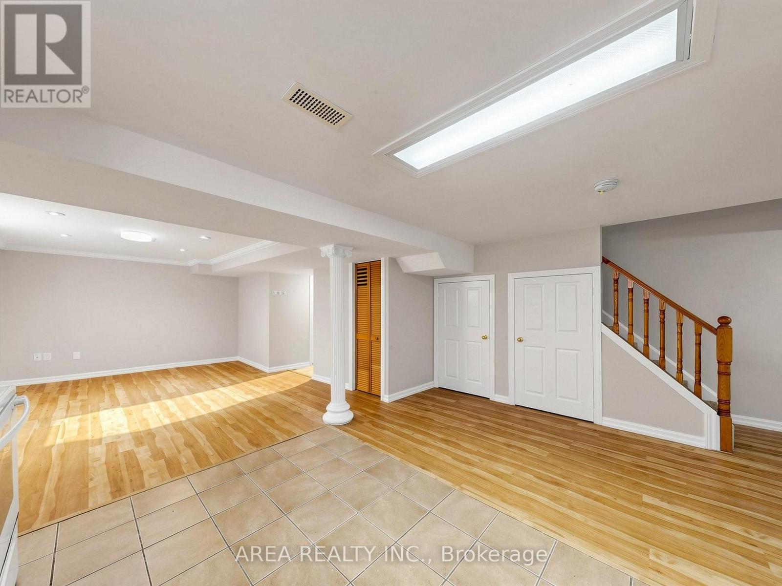 4749 EMPIRE CRESCENT - 40