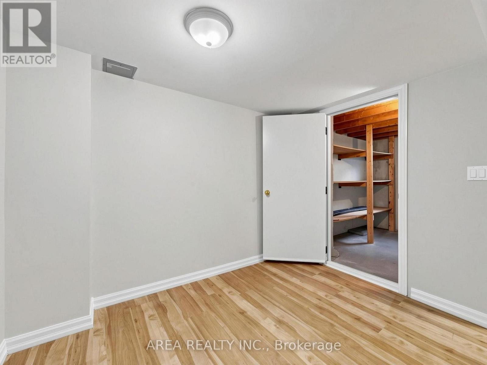 4749 EMPIRE CRESCENT - 46