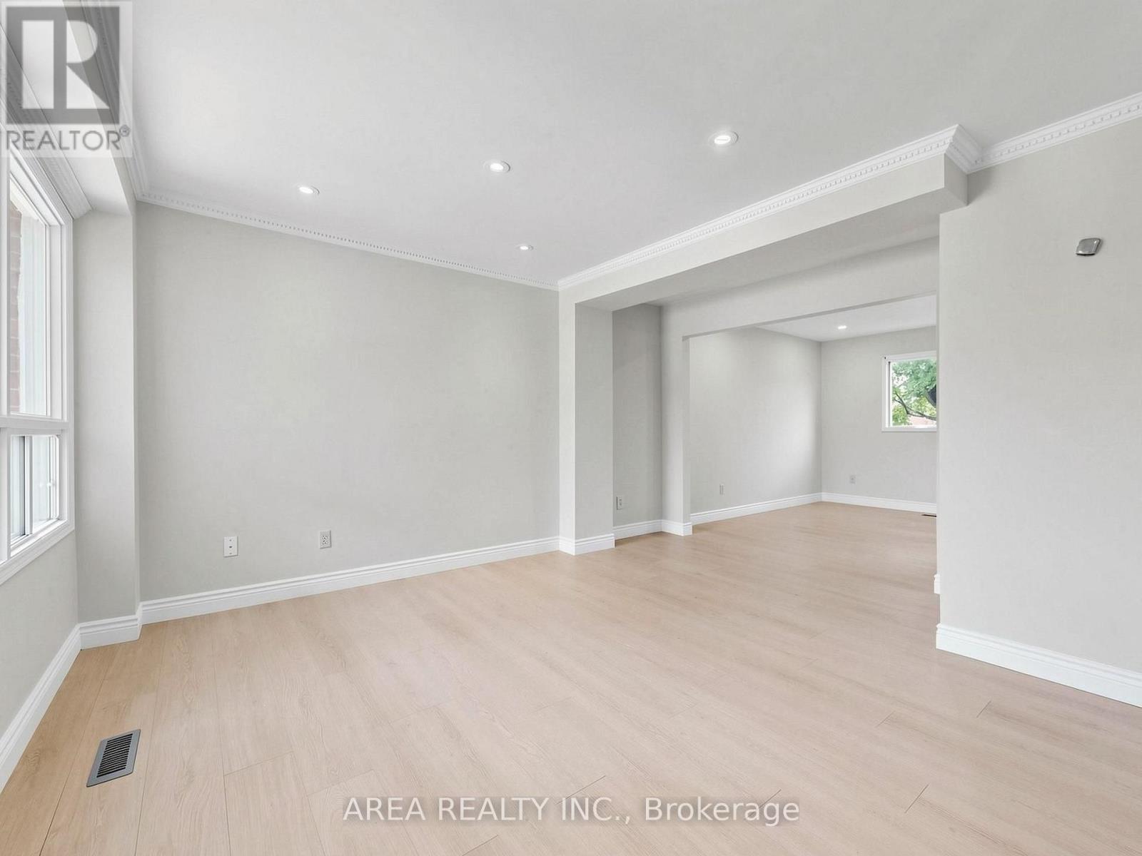 4749 EMPIRE CRESCENT - 5