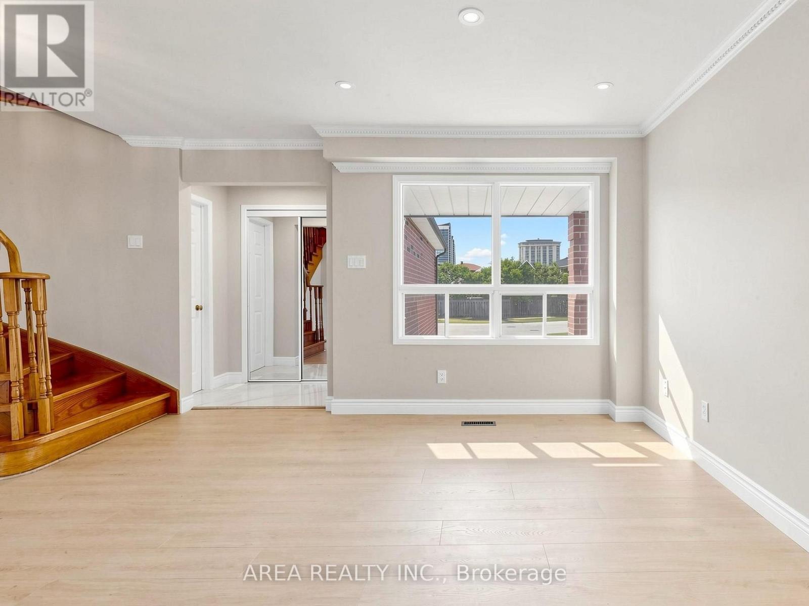 4749 EMPIRE CRESCENT - 6