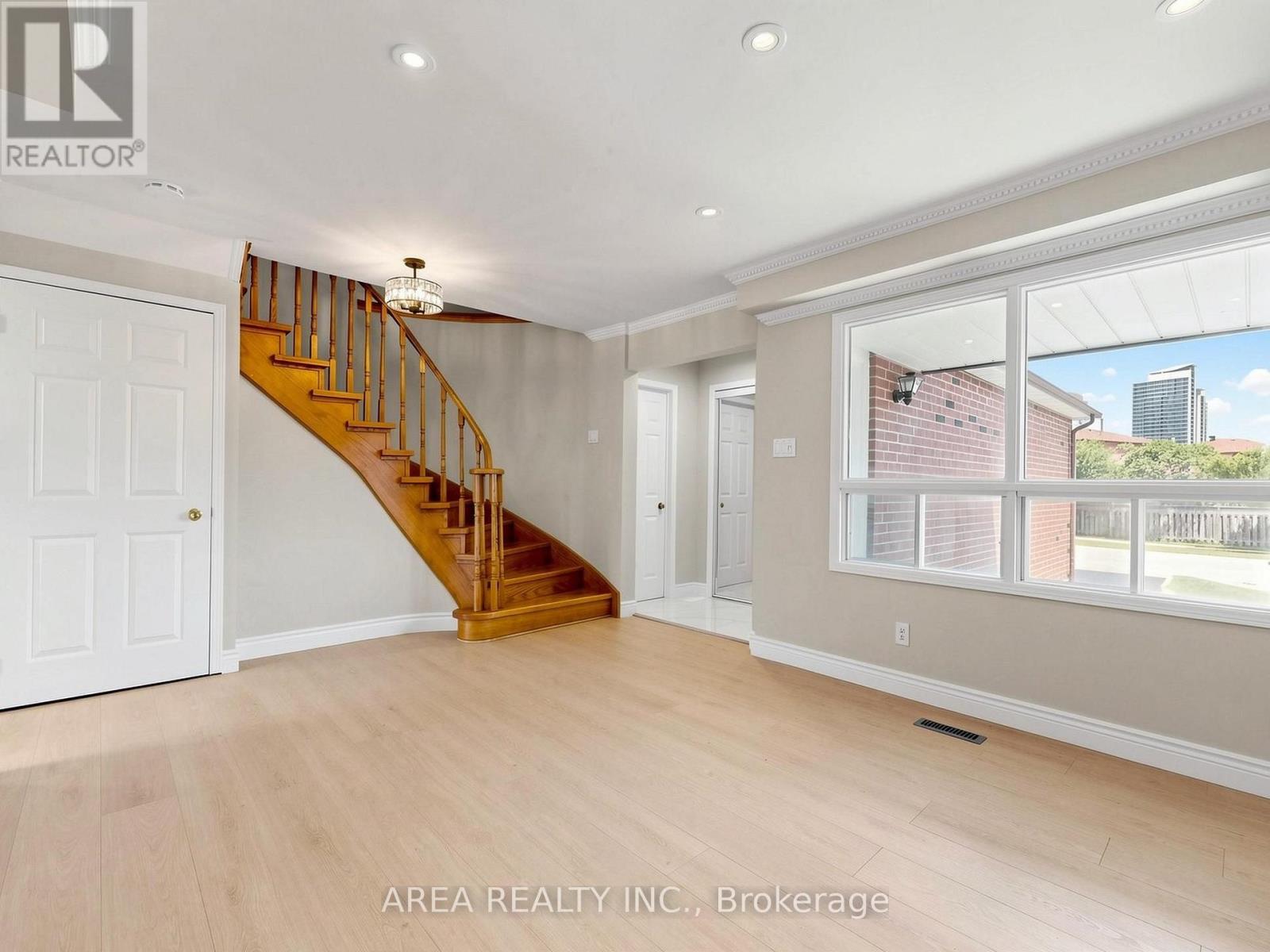 4749 EMPIRE CRESCENT - 8