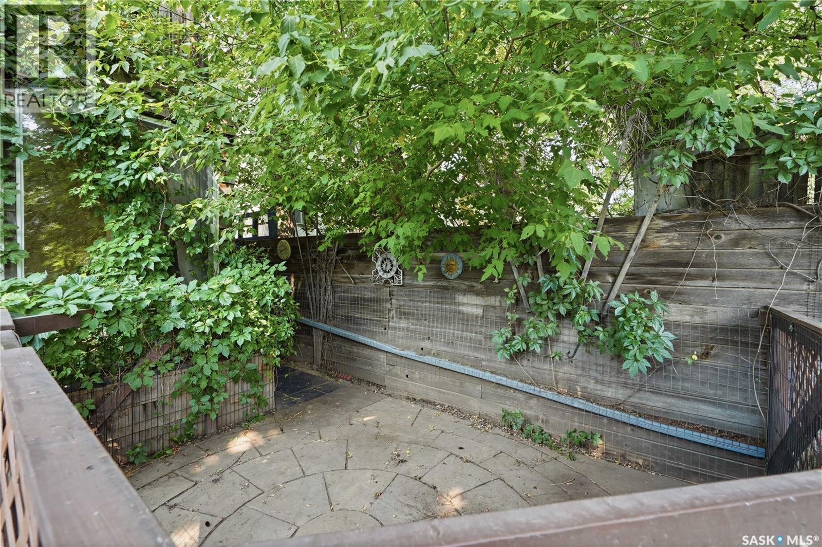 518 10th STREET E - Image 61