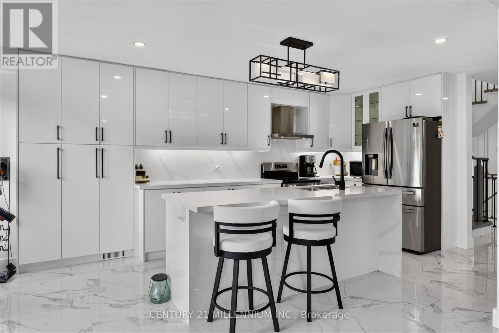225 LORNE COURT - Image 12