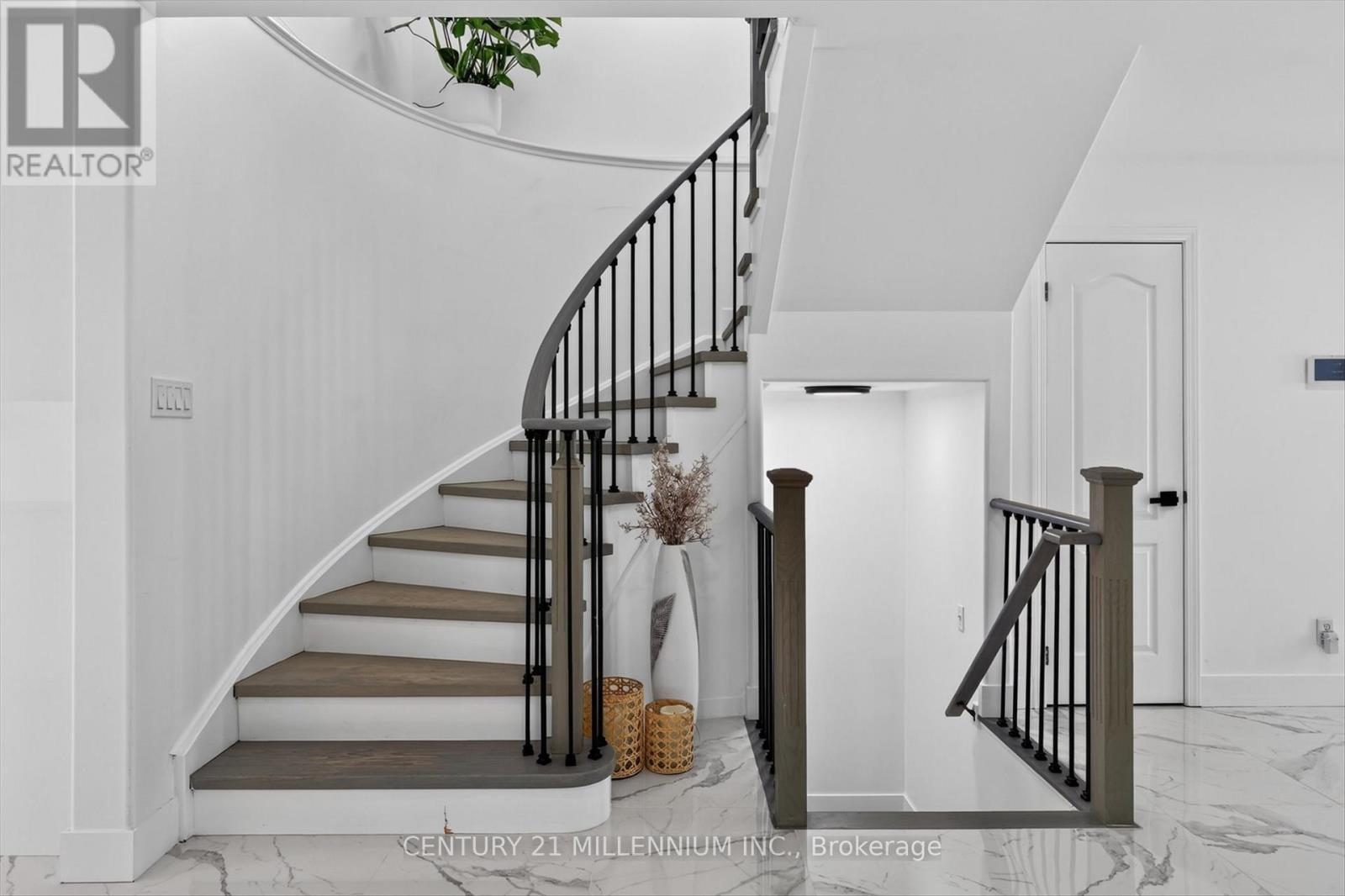 225 LORNE COURT - Image 14