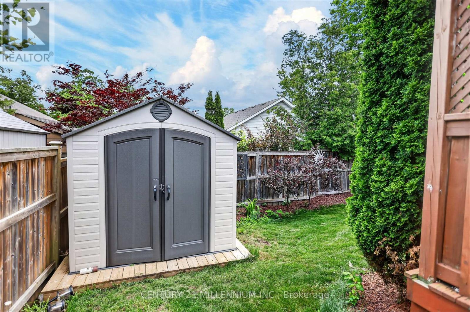 225 LORNE COURT - Image 38