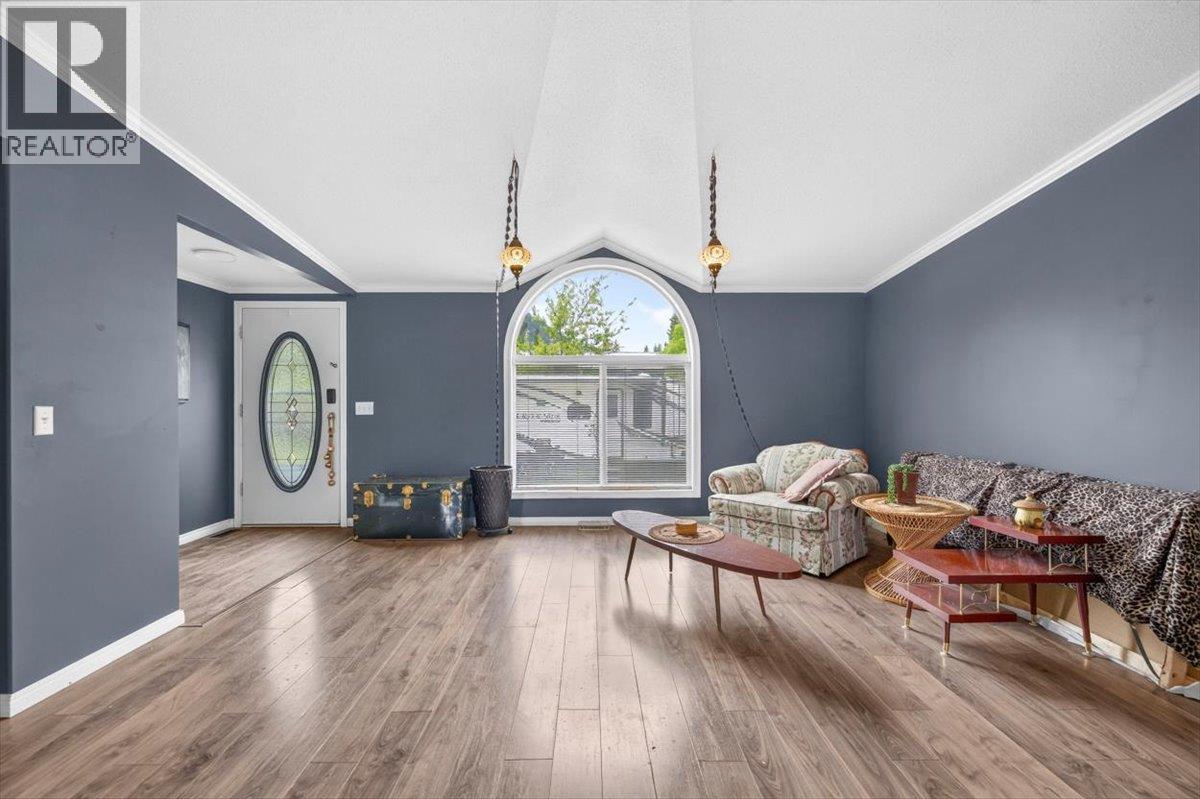 33 Dawson Crescent - 2