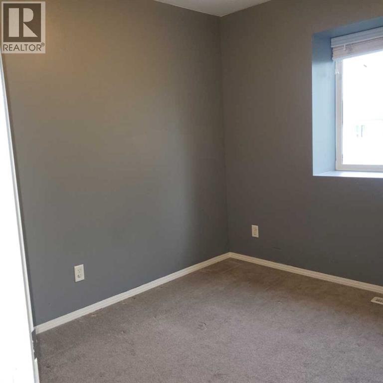 604, 2066 Luxstone Boulevard SW, Luxstone, Airdrie photo 3