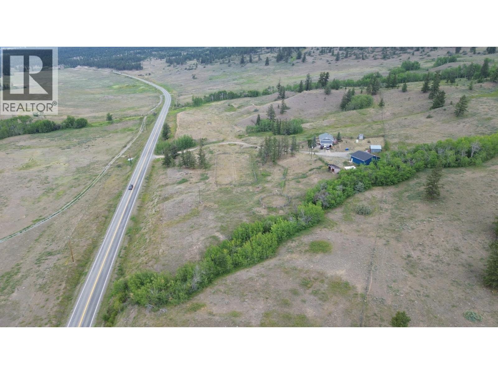 7350 CHILCOTIN 20 HIGHWAY - 29