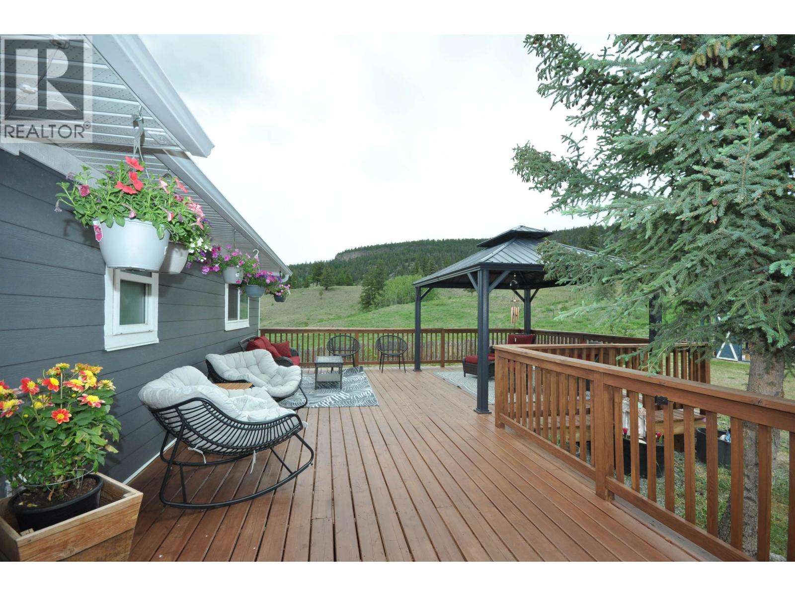 7350 CHILCOTIN 20 HIGHWAY - 26