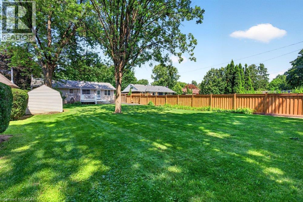 392 HENDERSON Road - 25