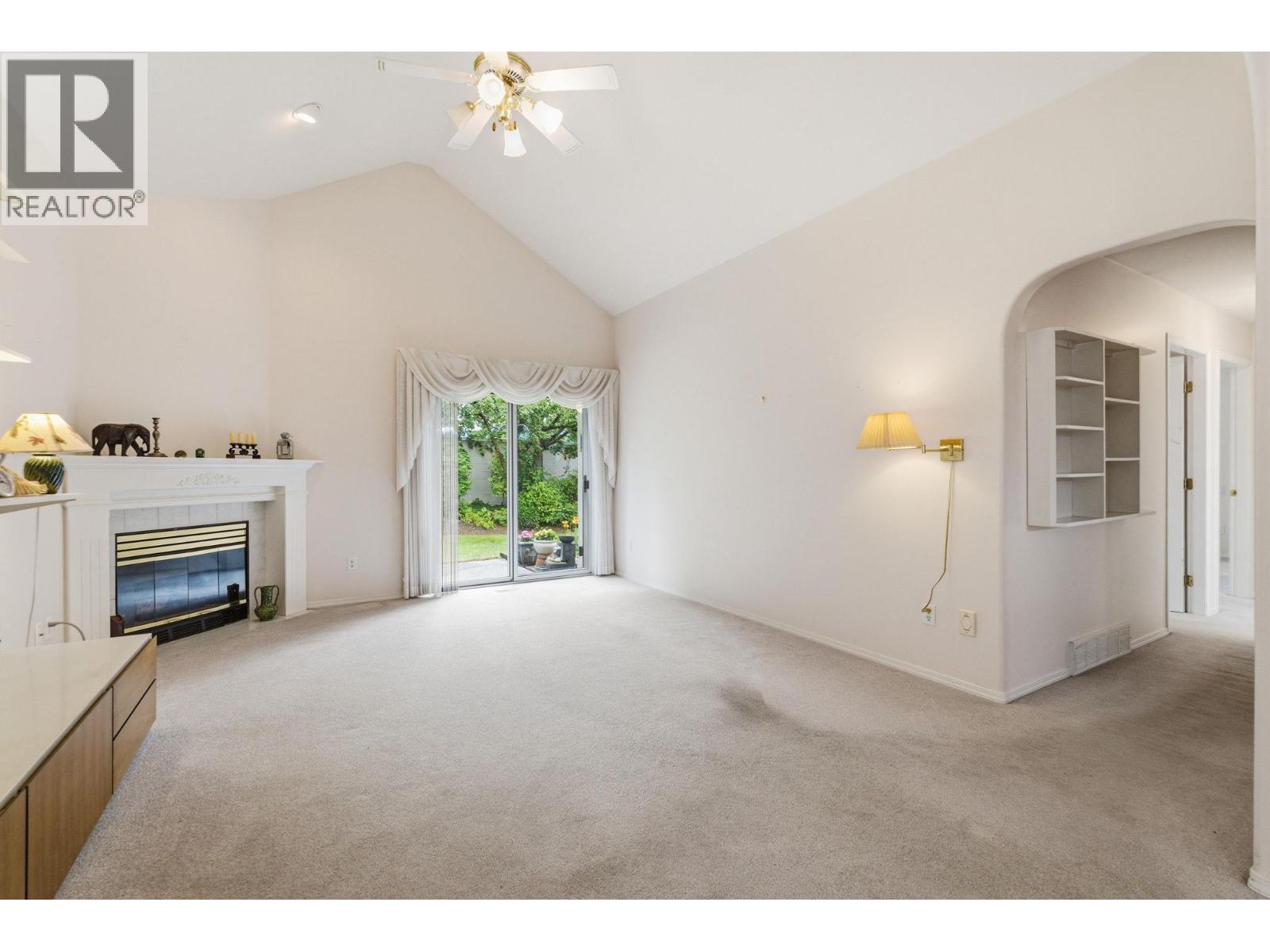 #212 650 Lexington Drive - 13