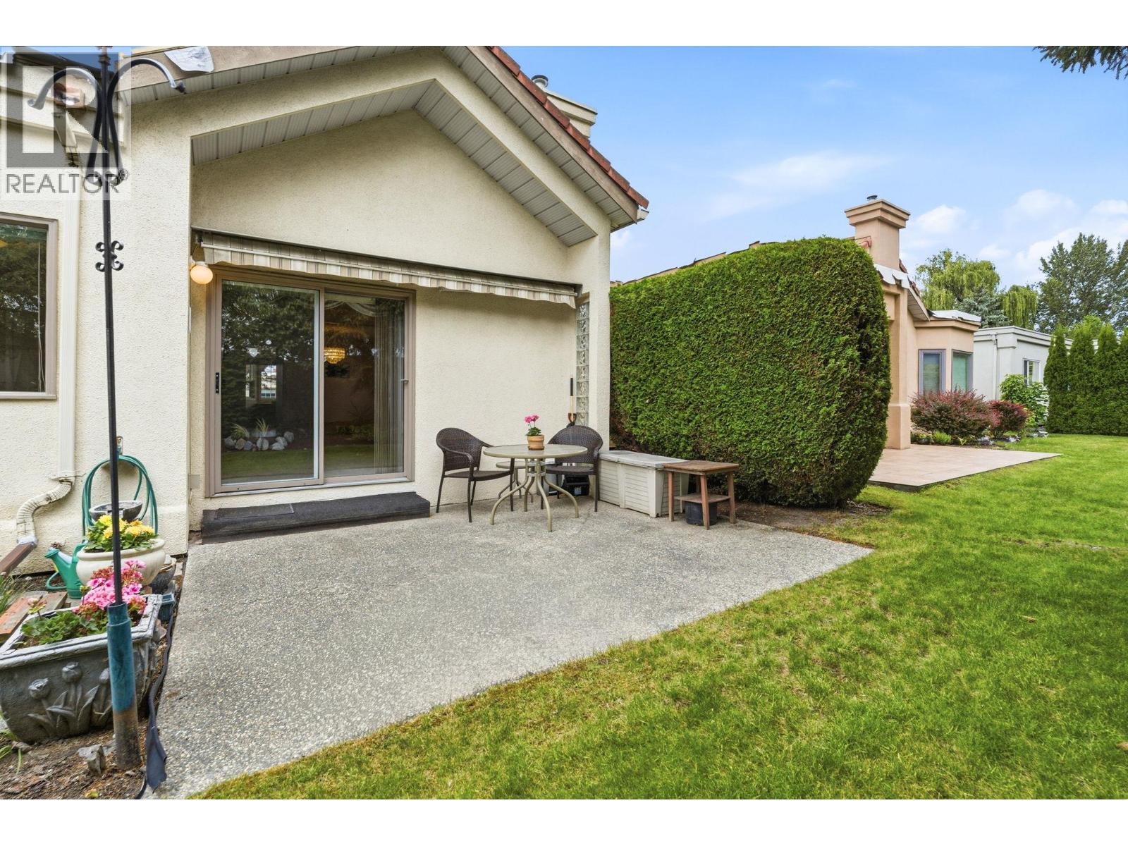 #212 650 Lexington Drive - 32