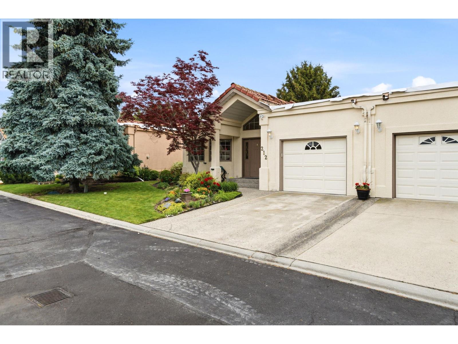 #212 650 Lexington Drive - 4