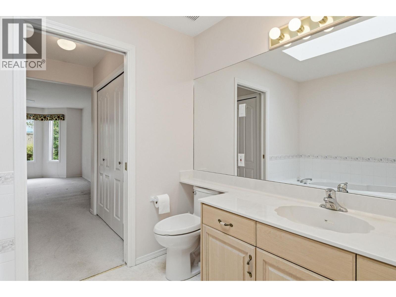 #212 650 Lexington Drive - 25