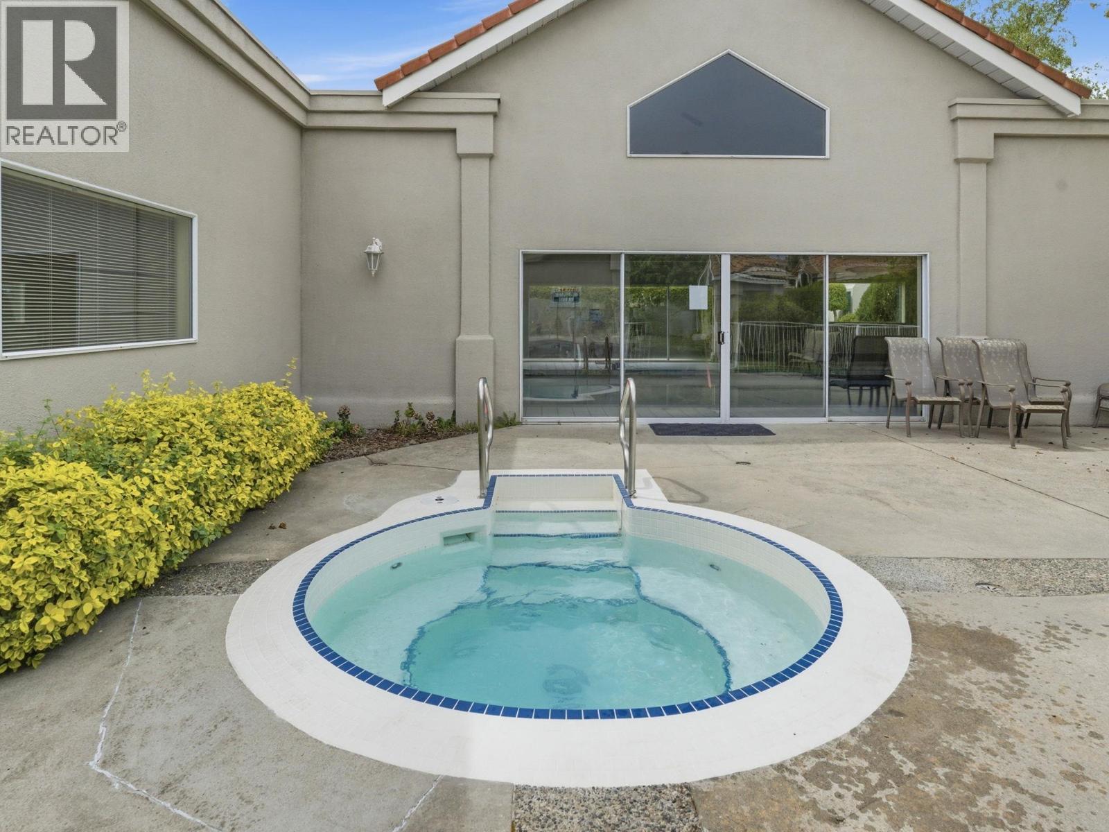 #212 650 Lexington Drive - 42