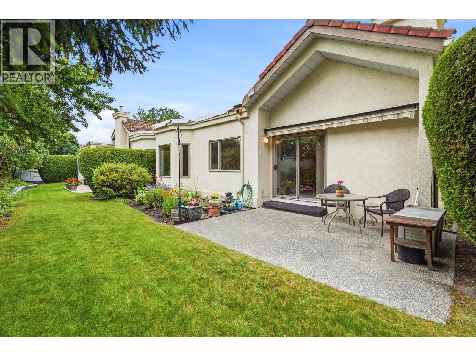 #212 650 Lexington Drive - 33