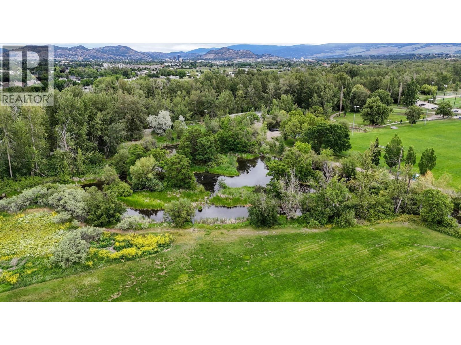 #212 650 Lexington Drive - 38