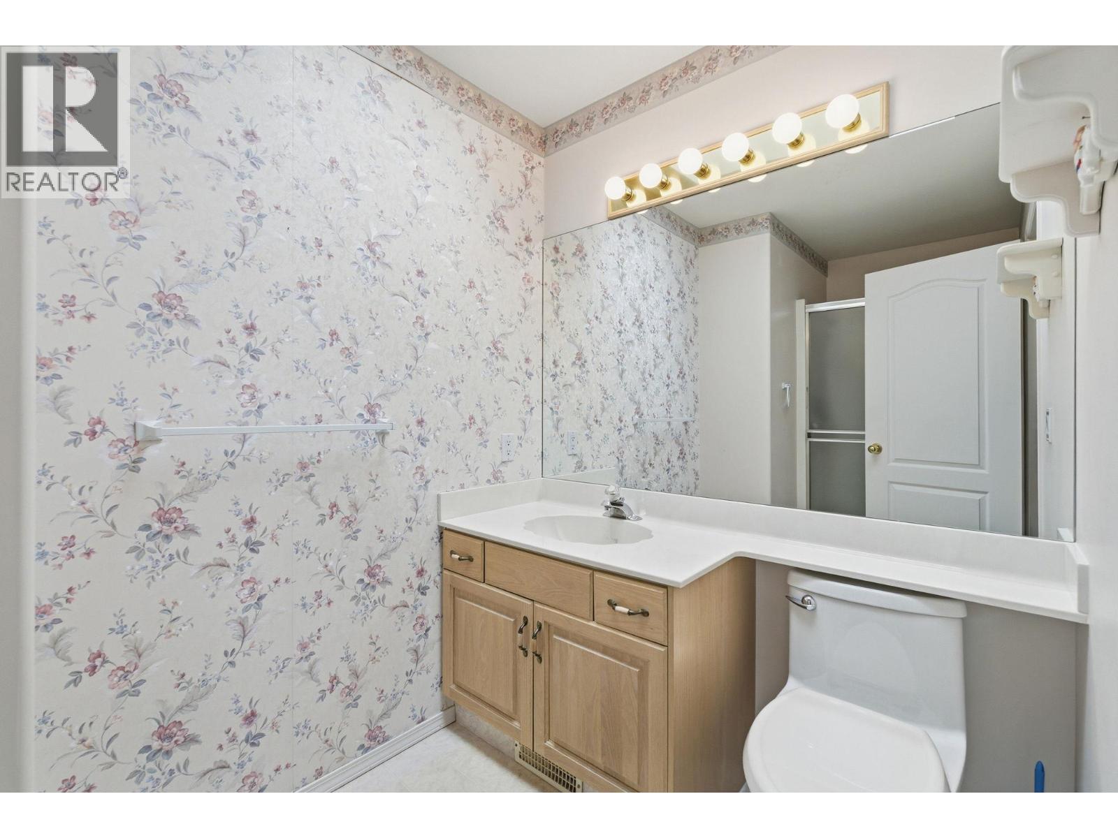 #212 650 Lexington Drive - 27