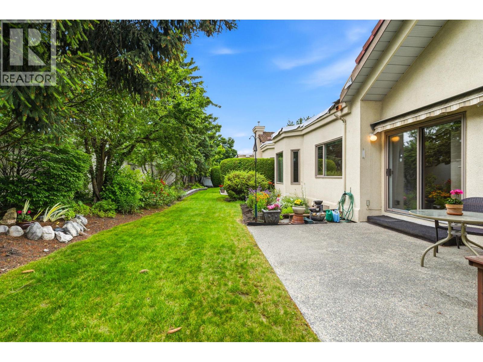 #212 650 Lexington Drive - 34