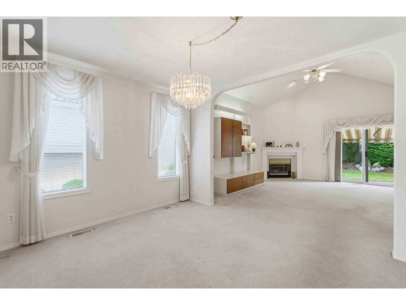 #212 650 Lexington Drive - 12