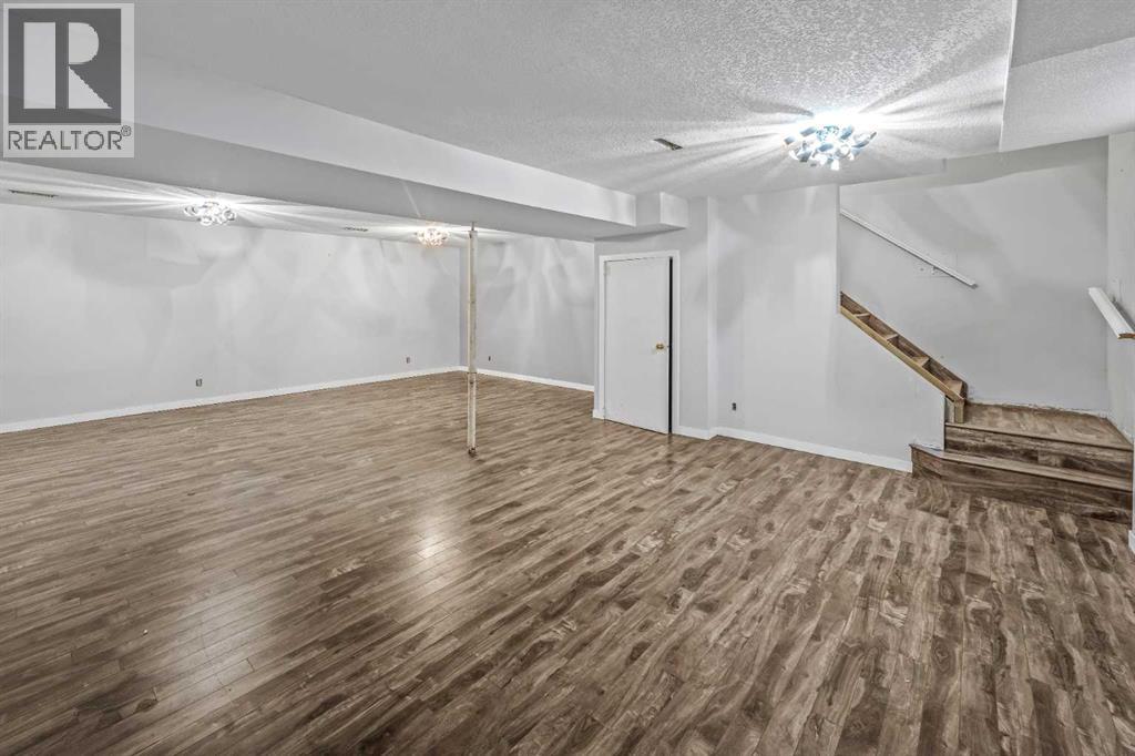 227 Manora Crescent NE - Image 28