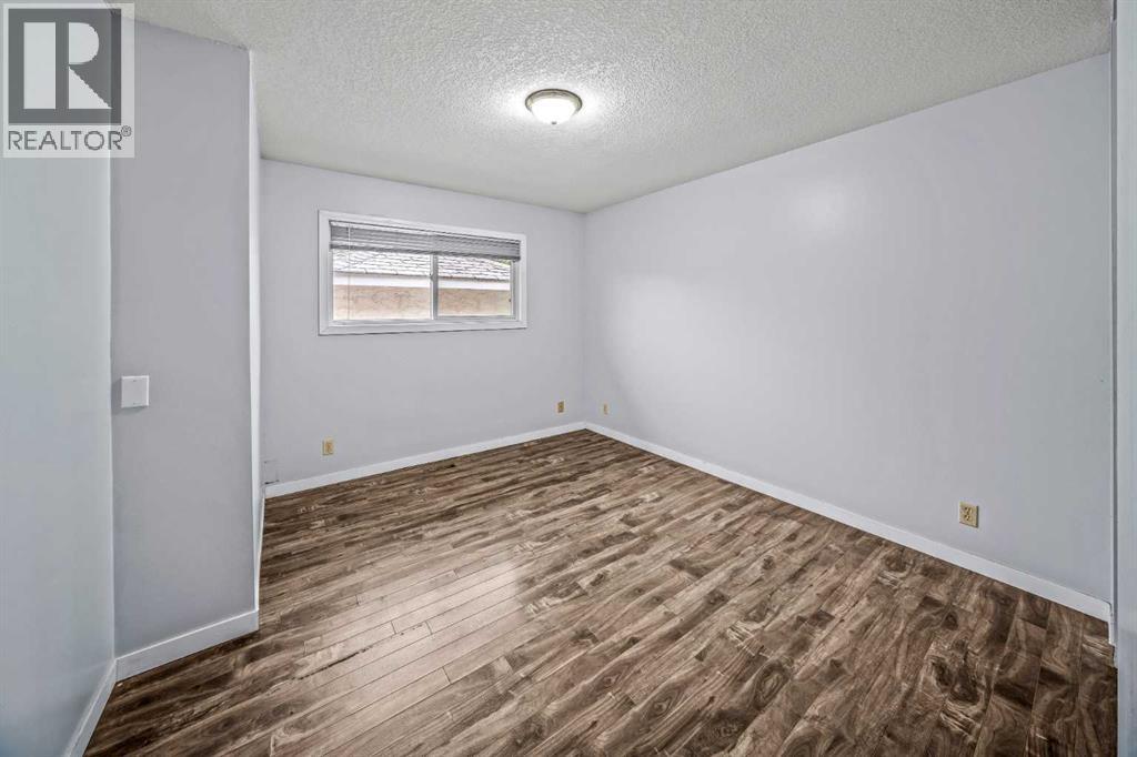 227 Manora Crescent NE - Image 21