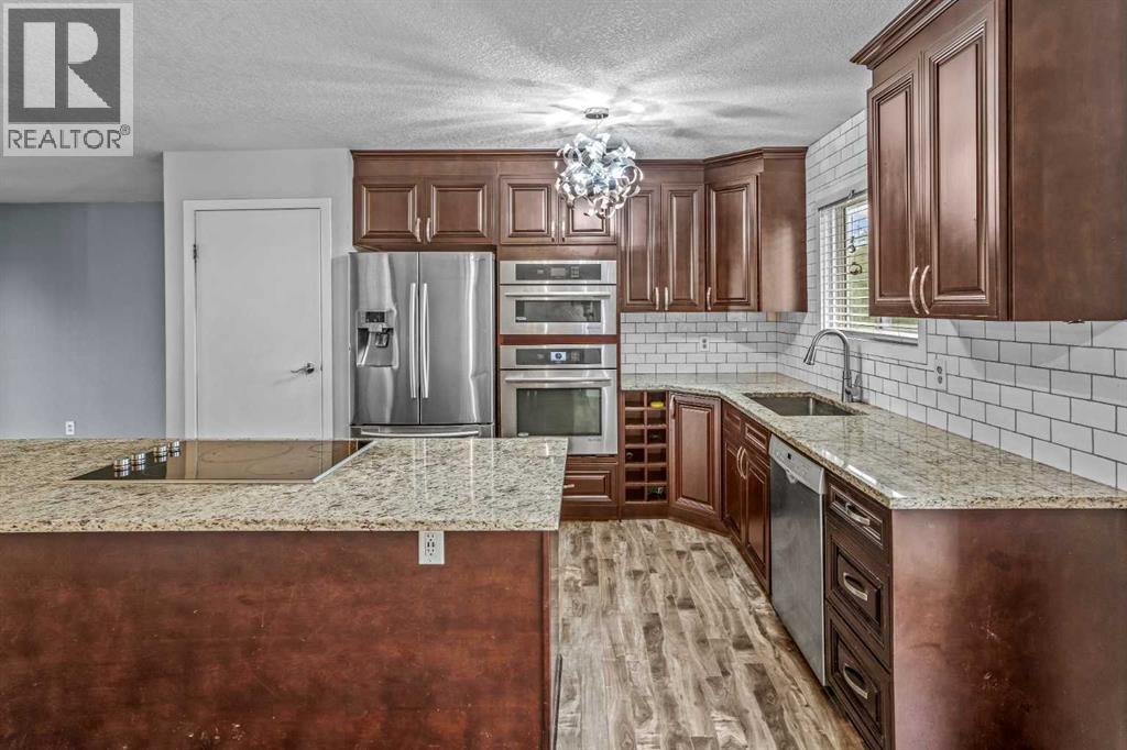 227 Manora Crescent NE - Image 12