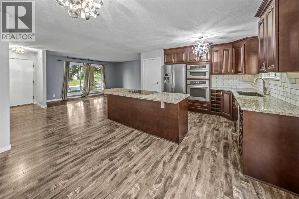 227 Manora Crescent NE - 11