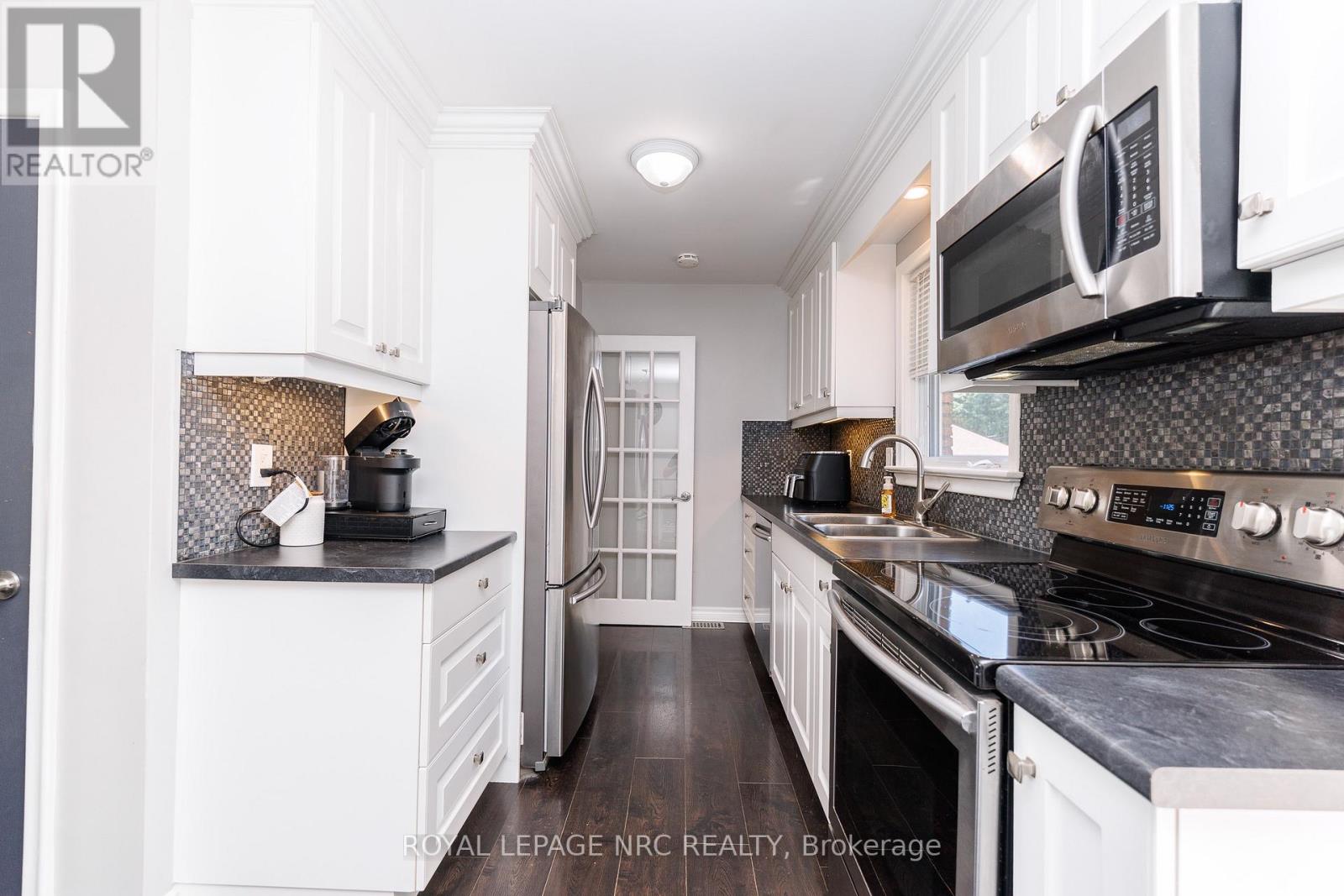 3676 DORCHESTER ROAD - 17